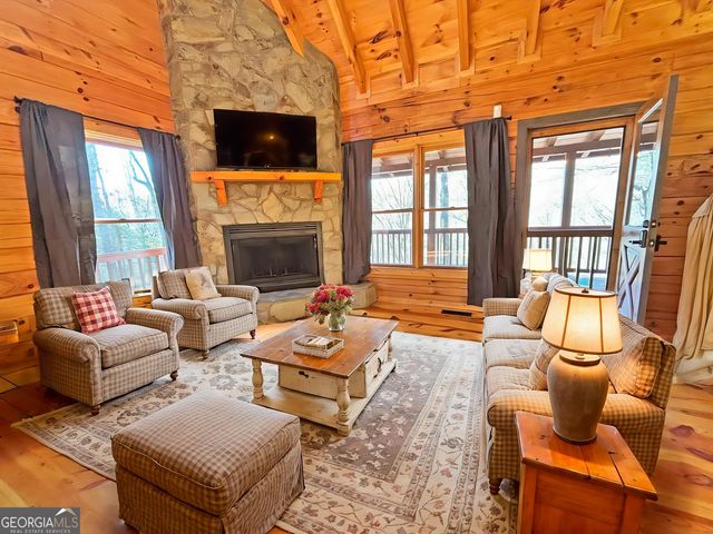 571 Jones Creek Road, Ellijay, GA 30540