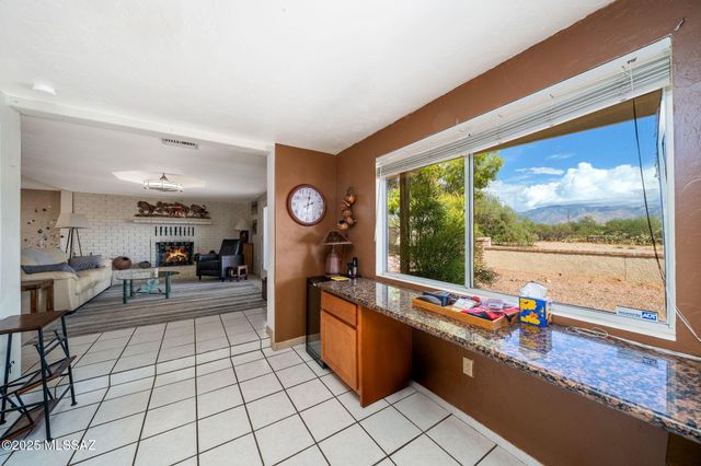 2350 W Sunkist Road, Tucson, AZ 85755