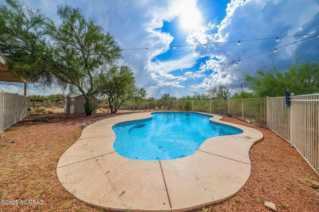 2350 W Sunkist Road, Tucson, AZ 85755