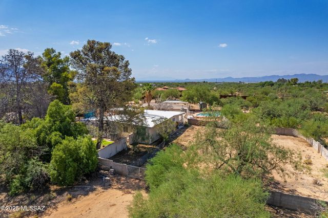 2350 W Sunkist Road, Tucson, AZ 85755