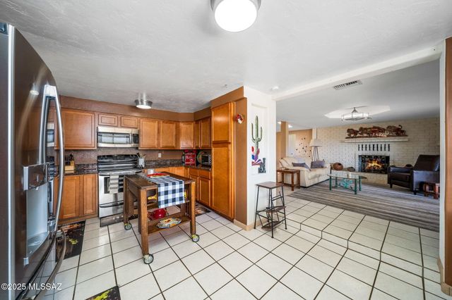 2350 W Sunkist Road, Tucson, AZ 85755