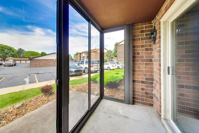 4932 Circle Court 502, Crestwood, IL 60418