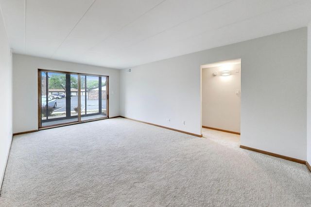 4932 Circle Court 502, Crestwood, IL 60418
