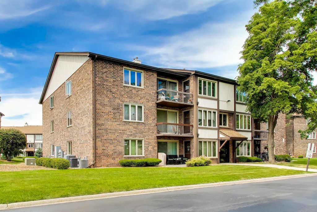 4932 Circle Court 502, Crestwood, IL 60418