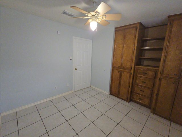 13806 Long Glen Drive, Houston, TX 77039