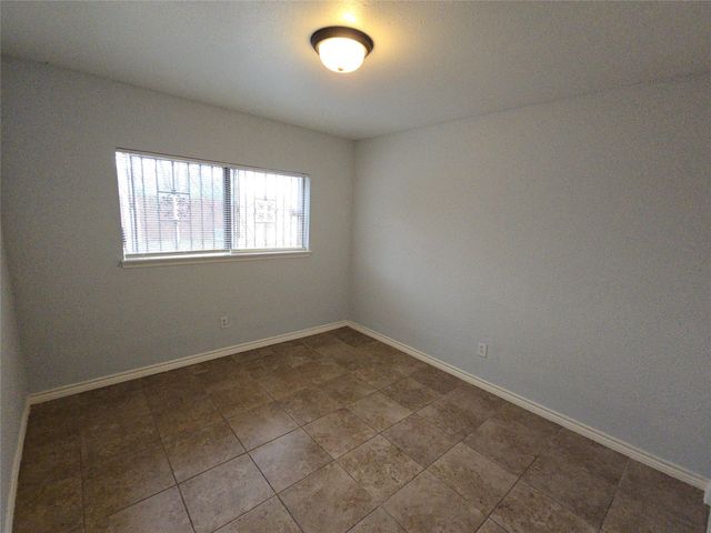 13806 Long Glen Drive, Houston, TX 77039