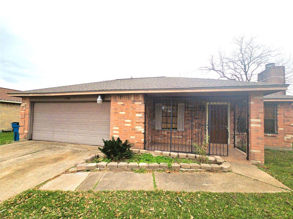 13806 Long Glen Drive, Houston, TX 77039