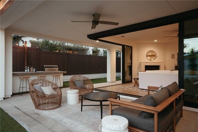 310 Costa Bella Court, Costa Mesa, CA 92627
