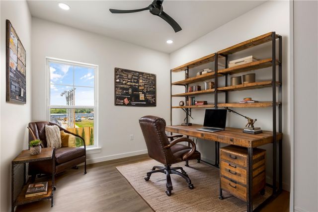 947 SE 10th Street, Bentonville, AR 72712