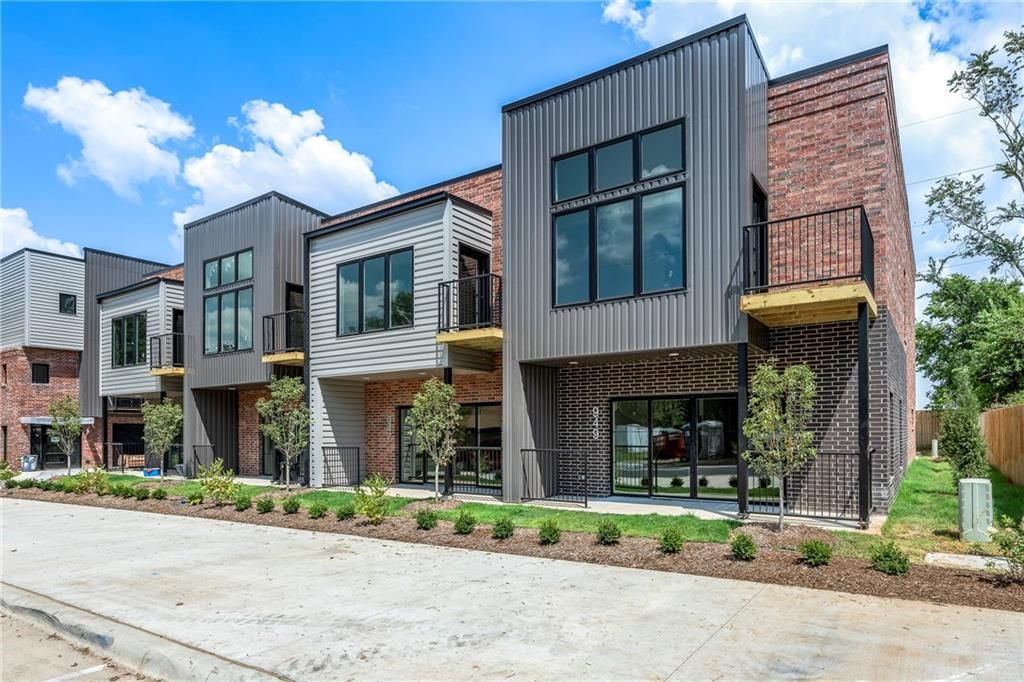 947 SE 10th Street, Bentonville, AR 72712