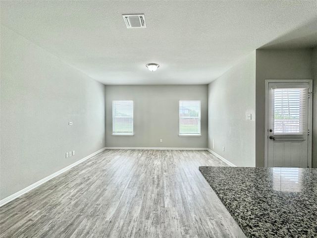 2721 Bridekirk DR, Round Rock, TX 78664