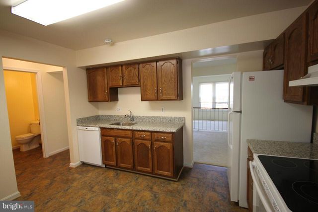 3920 BRADWATER ST, Fairfax, VA 22031