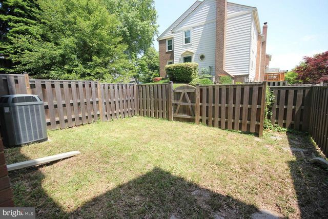 3920 BRADWATER ST, Fairfax, VA 22031