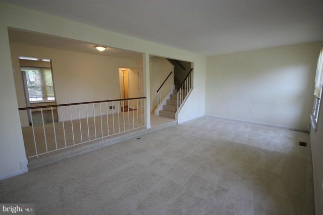 3920 BRADWATER ST, Fairfax, VA 22031