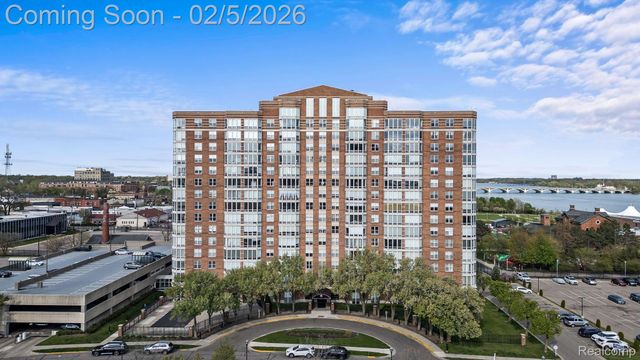 250 E HARBORTOWN Drive 1405, Detroit, MI 48207