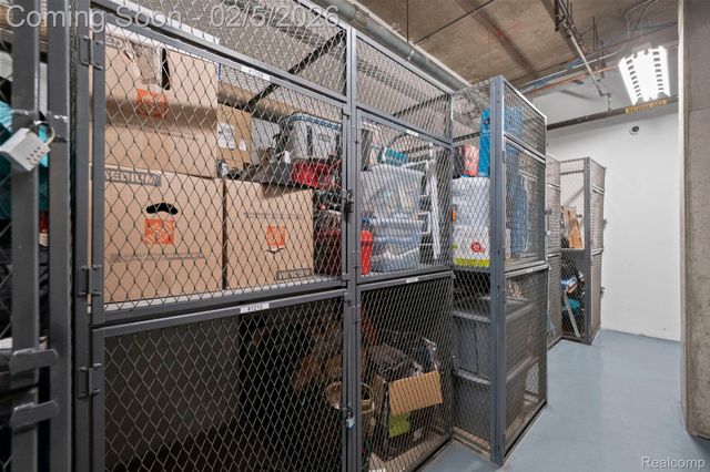 250 E HARBORTOWN Drive 1405, Detroit, MI 48207