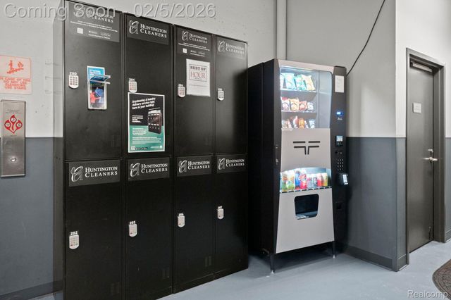 250 E HARBORTOWN Drive 1405, Detroit, MI 48207