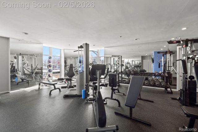 250 E HARBORTOWN Drive 1405, Detroit, MI 48207