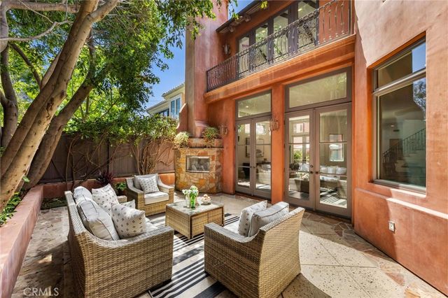 2516 Walnut Avenue, Manhattan Beach, CA 90266