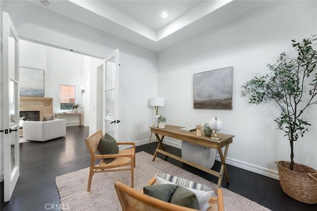 2516 Walnut Avenue, Manhattan Beach, CA 90266