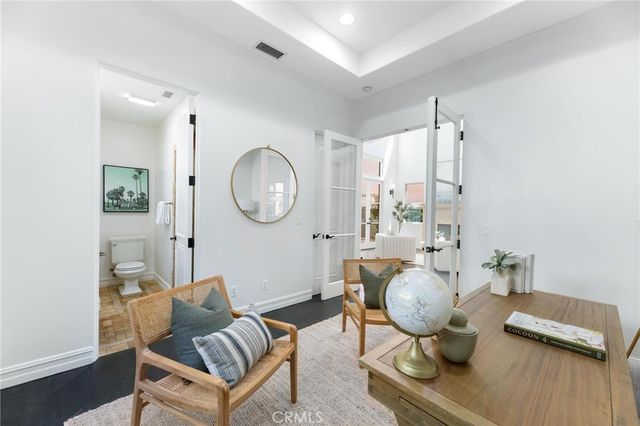 2516 Walnut Avenue, Manhattan Beach, CA 90266
