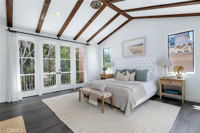 2516 Walnut Avenue, Manhattan Beach, CA 90266