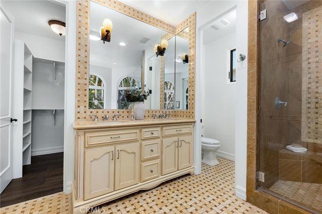 2516 Walnut Avenue, Manhattan Beach, CA 90266