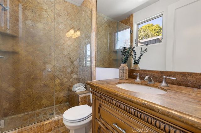 2516 Walnut Avenue, Manhattan Beach, CA 90266