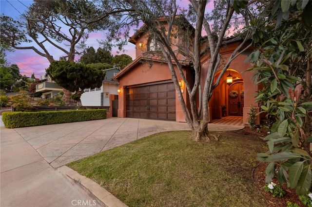 2516 Walnut Avenue, Manhattan Beach, CA 90266