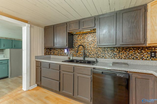 1059 County Road 639, Mentone, AL 35984