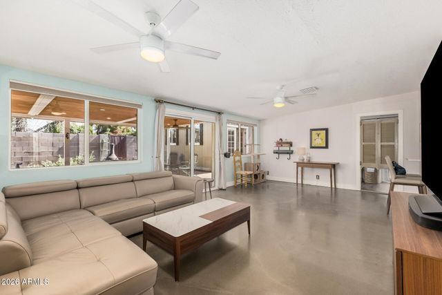 6811 N 11TH Place, Phoenix, AZ 85014