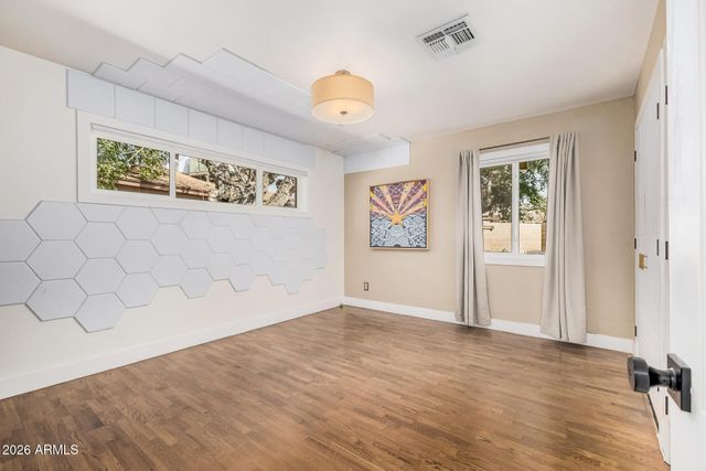 6811 N 11TH Place, Phoenix, AZ 85014