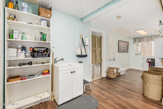 6811 N 11TH Place, Phoenix, AZ 85014