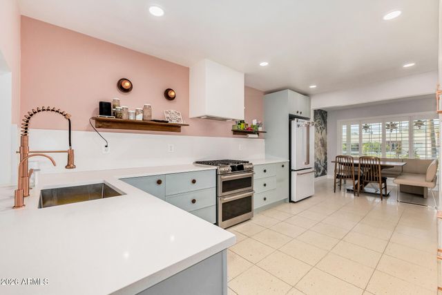 6811 N 11TH Place, Phoenix, AZ 85014