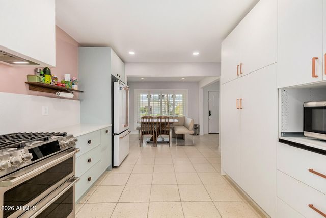 6811 N 11TH Place, Phoenix, AZ 85014