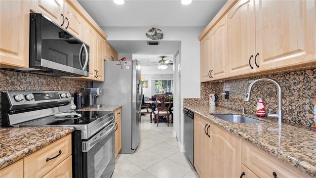 13000 SW 15th Ct 101U, Pembroke Pines, FL 33027