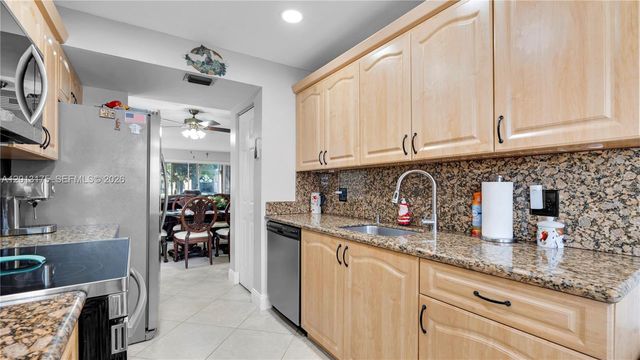 13000 SW 15th Ct 101U, Pembroke Pines, FL 33027