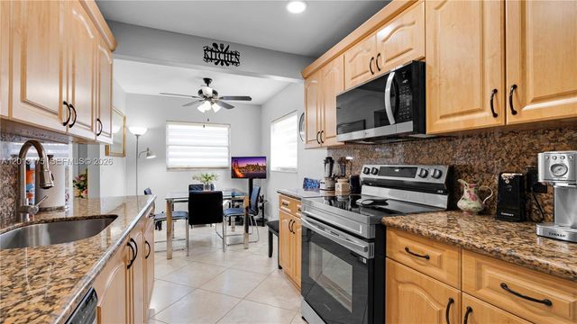 13000 SW 15th Ct 101U, Pembroke Pines, FL 33027