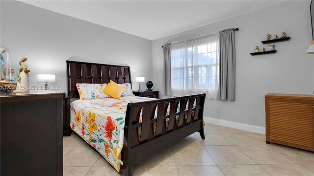 13000 SW 15th Ct 101U, Pembroke Pines, FL 33027