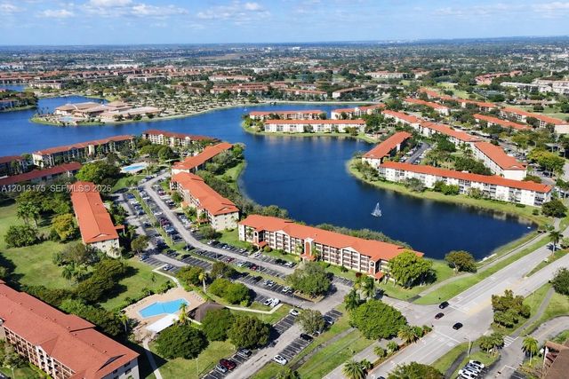 13000 SW 15th Ct 101U, Pembroke Pines, FL 33027