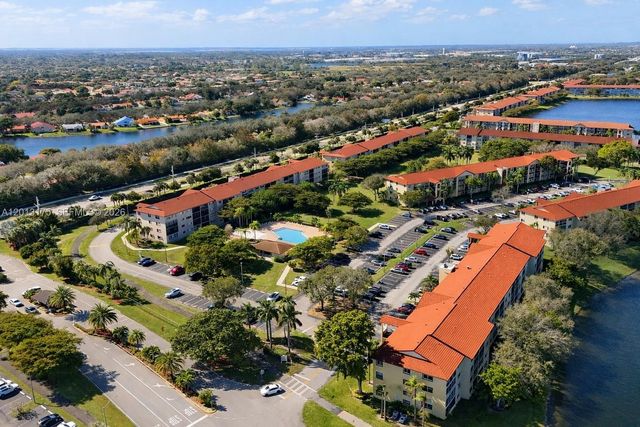 13000 SW 15th Ct 101U, Pembroke Pines, FL 33027