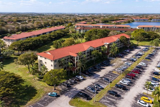 13000 SW 15th Ct 101U, Pembroke Pines, FL 33027