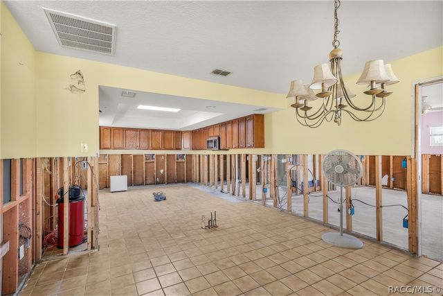 11929 W Riverhaven Drive, Homosassa, FL 34448