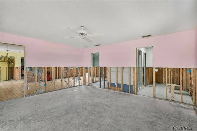 11929 W Riverhaven Drive, Homosassa, FL 34448