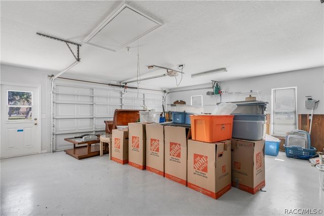 11929 W Riverhaven Drive, Homosassa, FL 34448