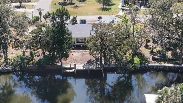 11929 W Riverhaven Drive, Homosassa, FL 34448