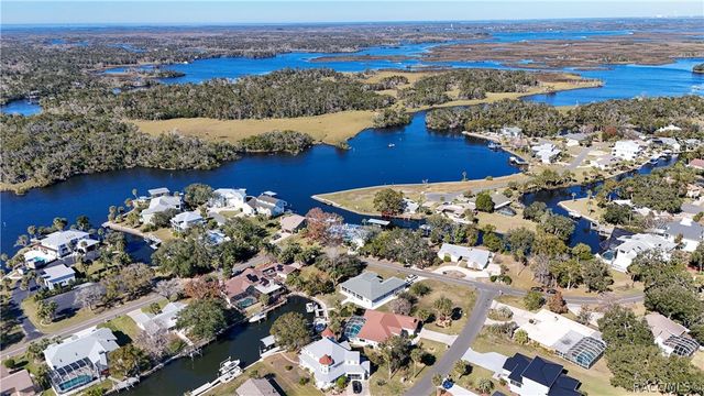 11929 W Riverhaven Drive, Homosassa, FL 34448