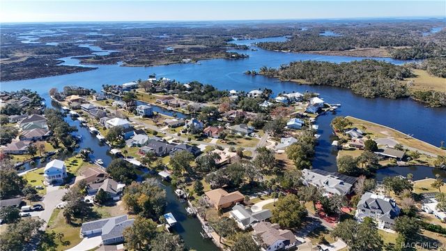 11929 W Riverhaven Drive, Homosassa, FL 34448