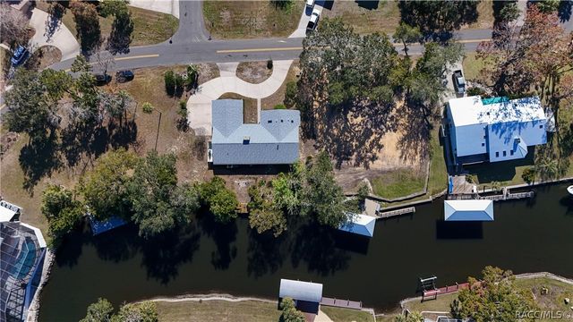 11929 W Riverhaven Drive, Homosassa, FL 34448