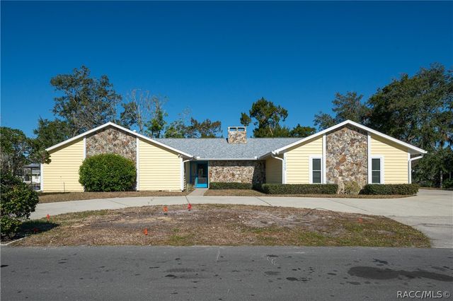 11929 W Riverhaven Drive, Homosassa, FL 34448